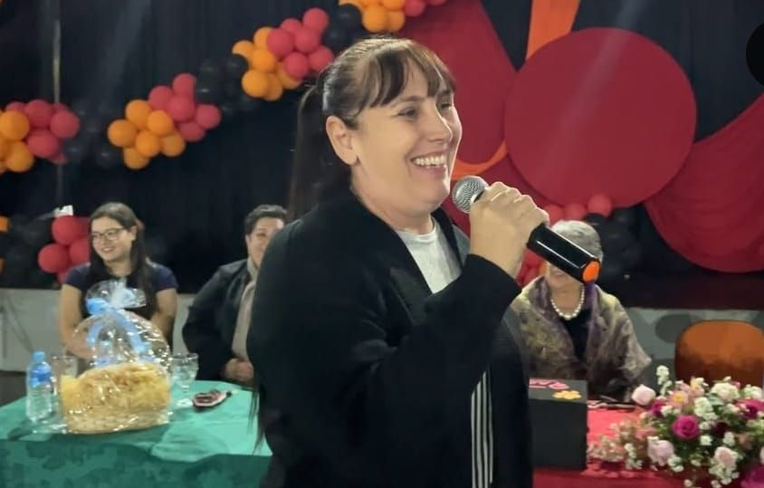 Prefeita Adriana Roncada e vice Fadul participam da formatura do Proerd em Tarumã